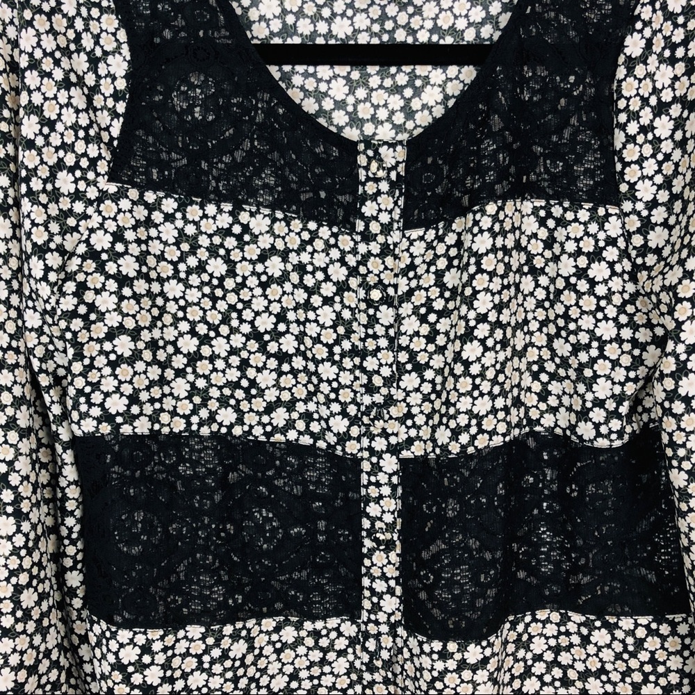 Sold!!! Soieblu Bell Sleeve Blouse - Picture 5 of 7